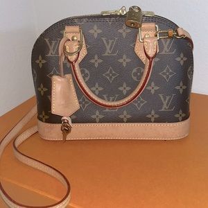 Louis Vuitton-Monogram Alma BB bag.